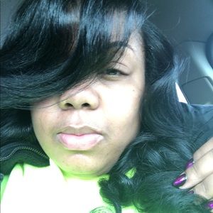 Meet your Posher, Lucretia